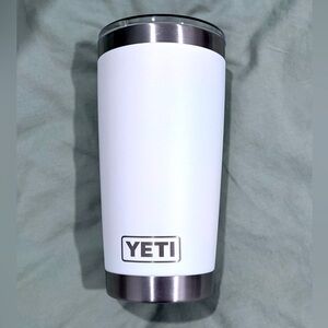 Yeti Rambler 20oz Tumbler